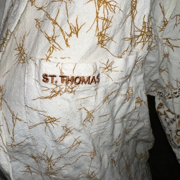 Cute button up! - Picture 3 of 4